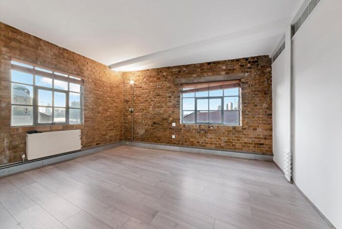 4 Bedroom Flat For Sale In Orchard Place, London, E14