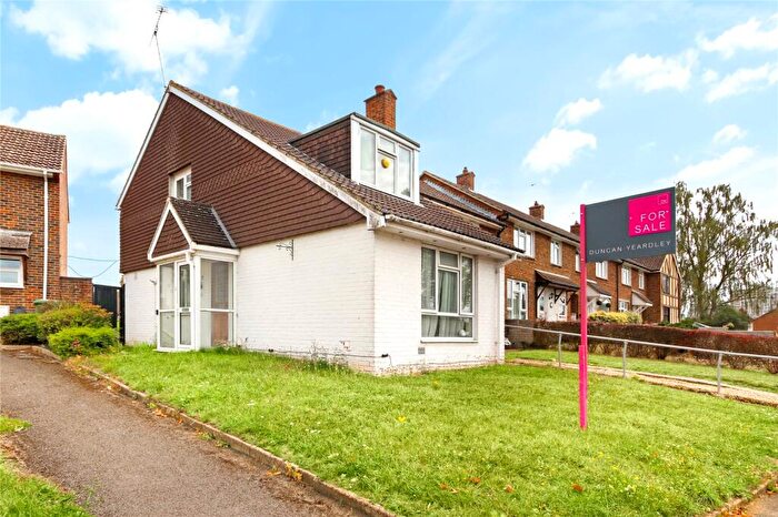 2 Bedroom End Of Terrace House For Sale In Horsneile Lane, Bracknell, Berkshire, RG42