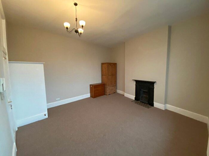 Studio To Rent In Studio Flat – The Salisbury Hotel, Grand Parade London, N4