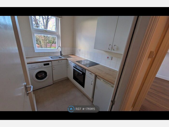 1 Bedroom Flat To Rent In Woodborough Road, Nottingham, NG3