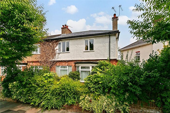 2 Bedroom Flat For Sale In Lambert Avenue, Richmond, TW9