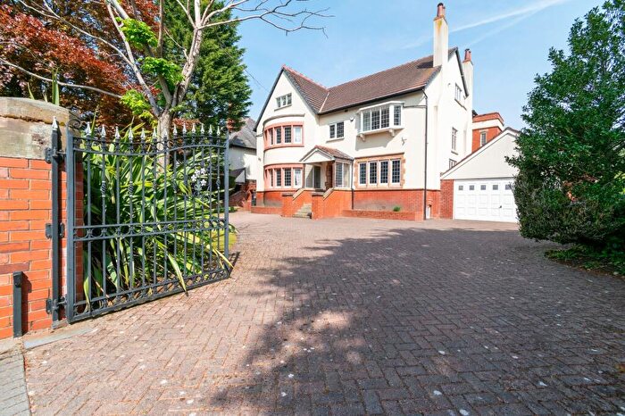 7 Bedroom Detached House For Sale In Hesketh Road, Southport, PR9