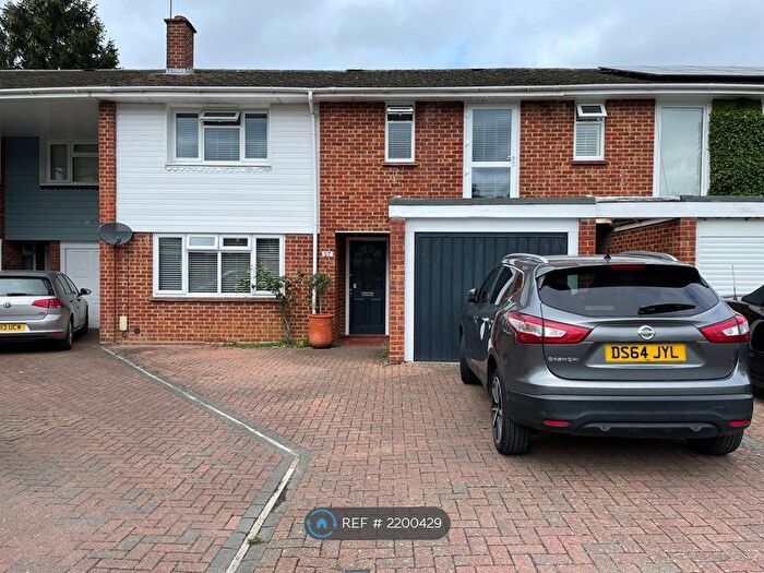 3 Bedroom Terraced House To Rent In Lovell Close, Henley-On-Thames, RG9