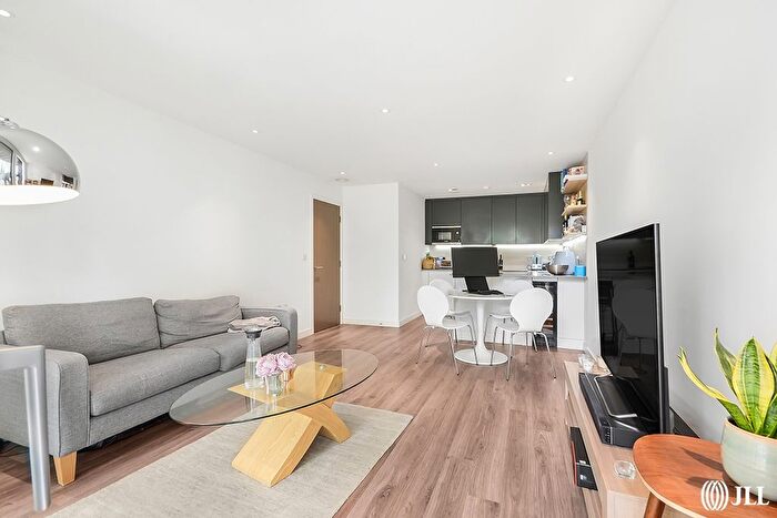 1 Bedroom Flat To Rent In Woodberry Grove, London, N4