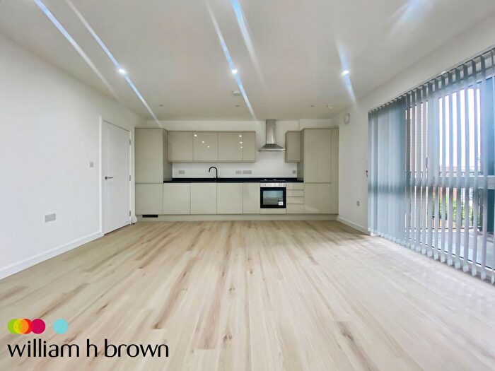 2 Bedroom Flat To Rent In High Road, Romford, RM6