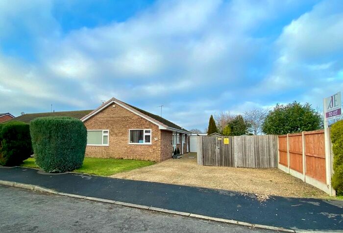 3 Bedroom Bungalow To Rent In The Beeches, Upton-Upon-Severn, Worcester, WR8