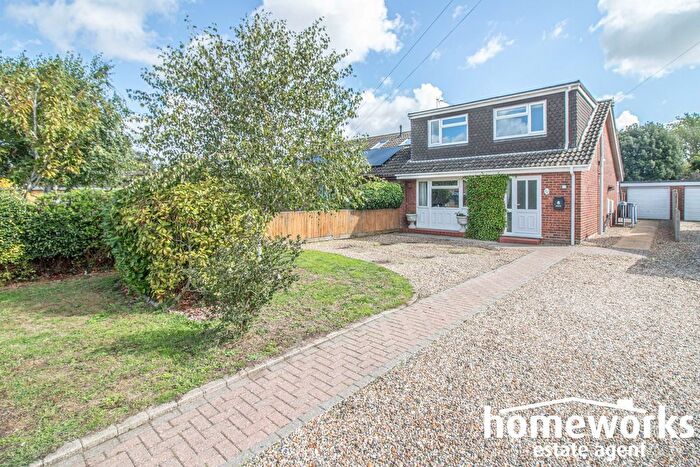 3 Bedroom Chalet For Sale In Orchid Avenue, Dereham, NR19