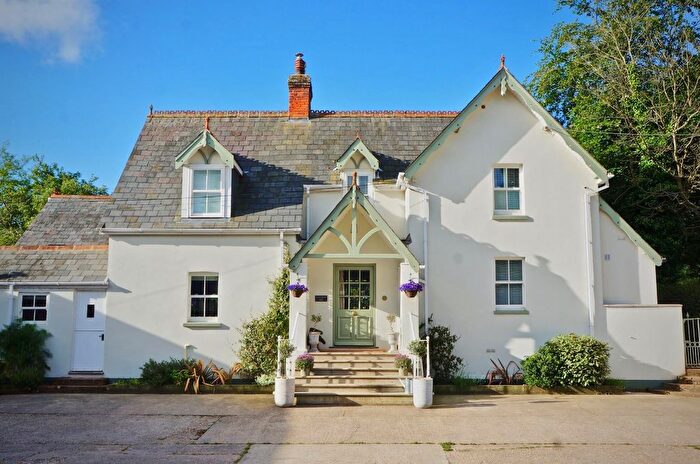 3 Bedroom Property To Rent In Flexford Lane, Sway, SO41
