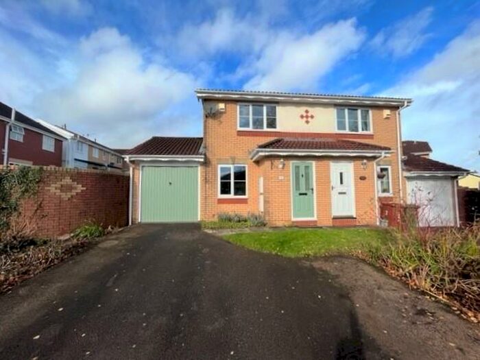 2 Bedroom House To Rent In Meadow Way, Caerphilly, CF83
