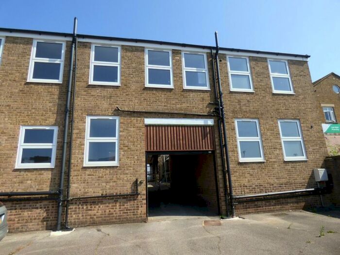 1 Bedroom Apartment To Rent In King Street, Maidstone, ME14