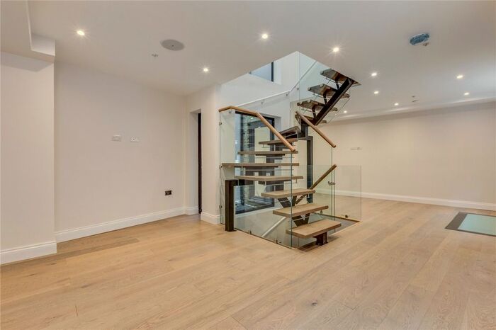 3 Bedroom Terraced House To Rent In Chapel Side, Moscow Road, W2