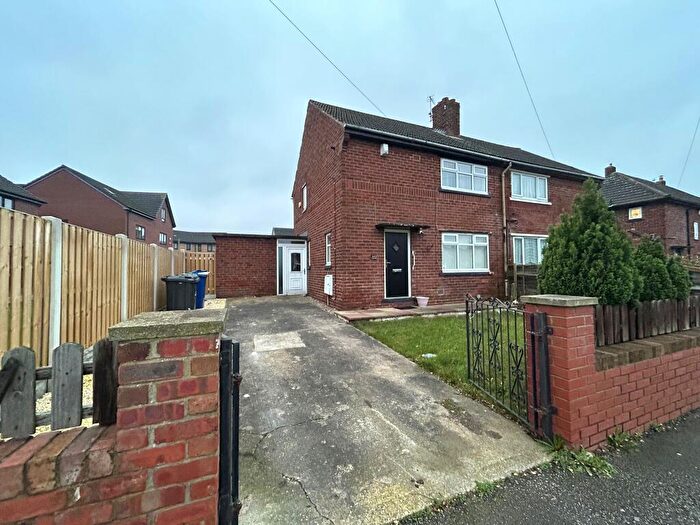 2 Bedroom Semi Detached House For Sale In Wakefield Road, Barnsley, S71