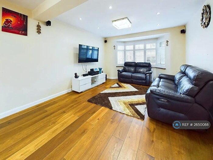 4 Bedroom Semi-Detached House To Rent In Church Road, Bexleyheath, DA7