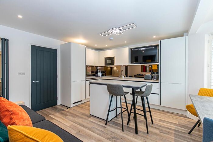 2 Bedroom Apartment To Rent In Crescent Road, East Oxford, OX4