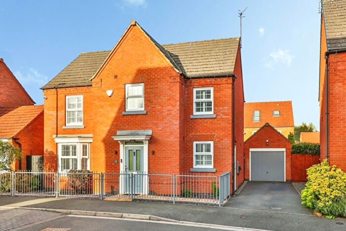 4 Bedroom Detached House For Sale In Falcon Way, Hucknall, Nottingham, Nottinghamshire, NG15