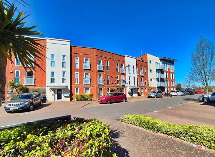 1 Bedroom Apartment To Rent In Gaskell Place, Voyage Development, IP2