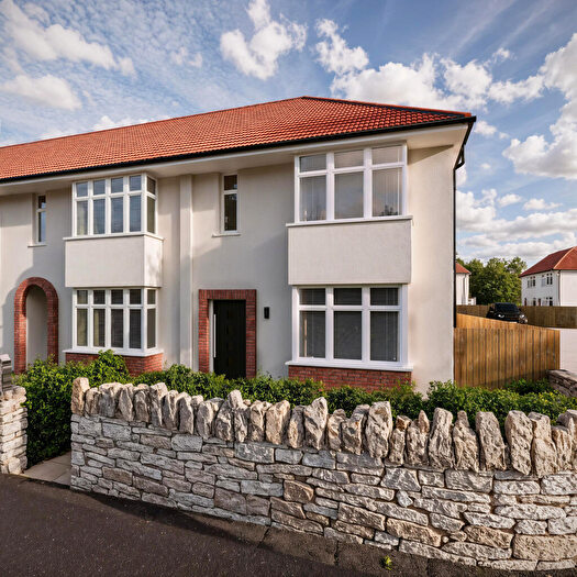 3 Bedroom End Of Terrace House For Sale In Alexandra Gardens, Staple Hill, Bristol, BS16