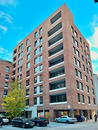 3 Bedroom Flat To Rent In Gorsuch Place, London, E2