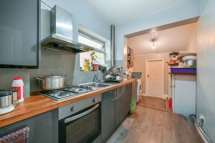 3 Bedroom Semi-Detached House For Sale In Warfield Road, Feltham, TW14