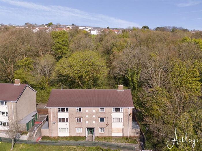 2 Bedroom Apartment For Sale In Penlan Crescent, Uplands, Swansea, SA2