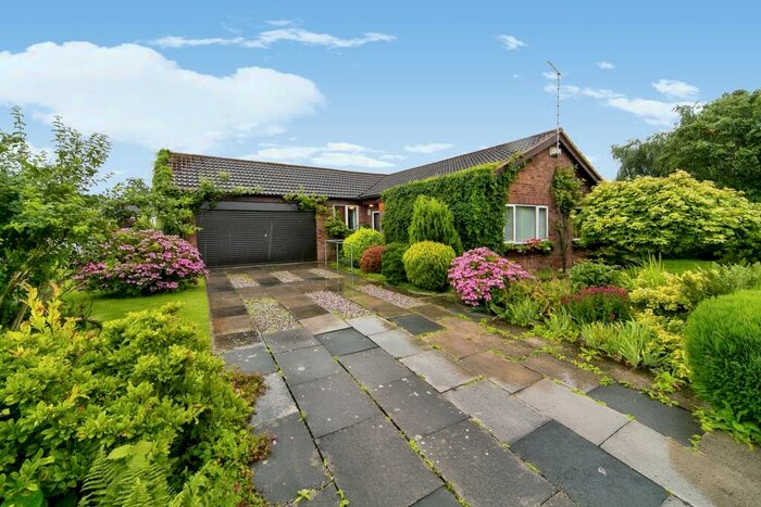 3 Bedroom Bungalow For Sale In Forge Way, Chester, Cheshire, CH4