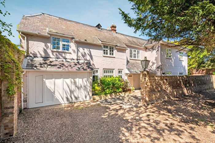 5 Bedroom Detached House For Sale In High Street, Datchet, SL3