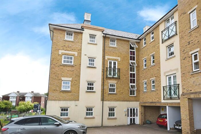 2 Bedroom Apartment For Sale In Chelwater, Great Baddow, Chelmsford, CM2