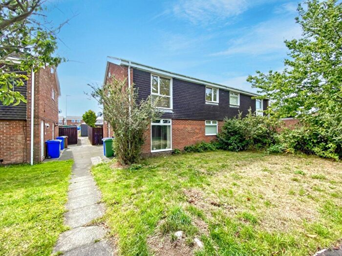 2 Bedroom Flat To Rent In Portland Gardens, Cramlington, Northumberland, NE23