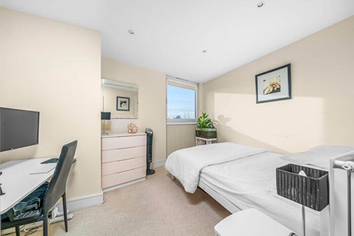 1 Bedroom Flat To Rent In Denison House, Lanterns Way, London, E14