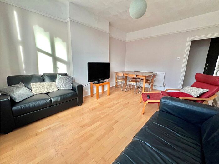 1 Bedroom Flat To Rent In Palmerston Road, London, N22