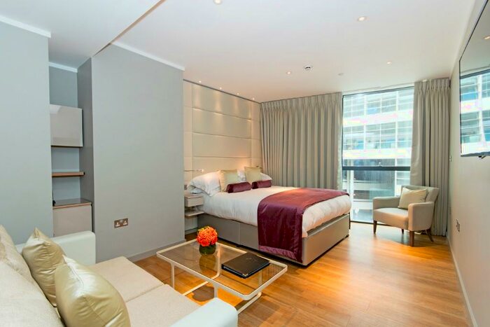 1 Bedroom Terraced House To Rent In Sloane Square, London, SW1W