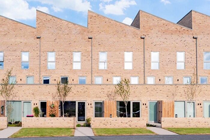 3 Bedroom Town House To Rent In Lescar Road, Waverley, Rotherham, S60