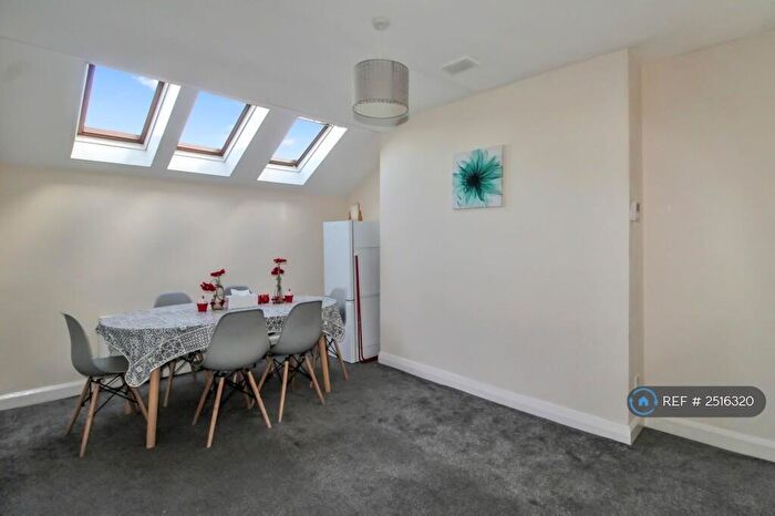 1 Bedroom Flat To Rent In Whetstone Lane, Birkenhead, CH41