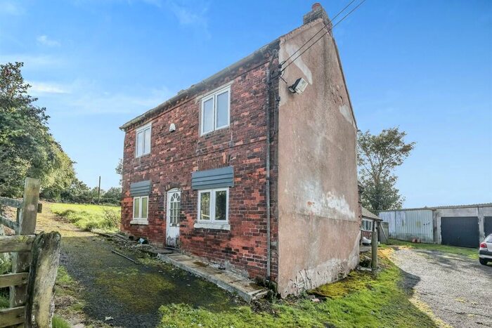 3 Bedroom Detached House For Sale In Illey Lane, Halesowen, B62