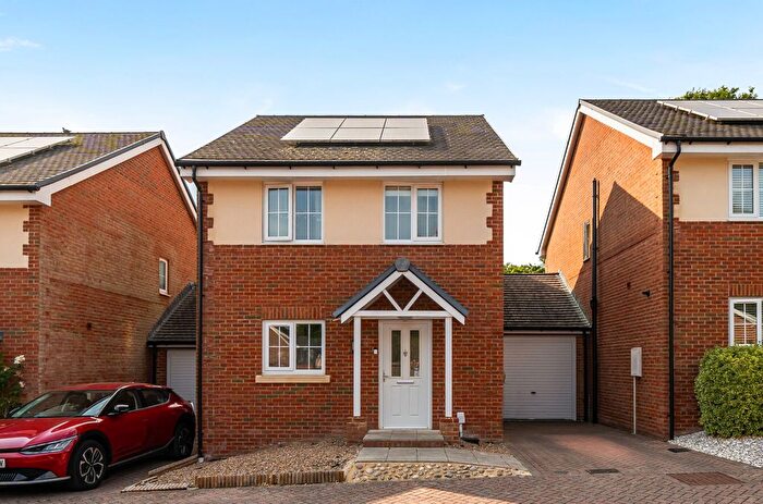 4 Bedroom Link Detached House For Sale In Hedge End Way, Hedge End, Southampton, Hampshire, SO30