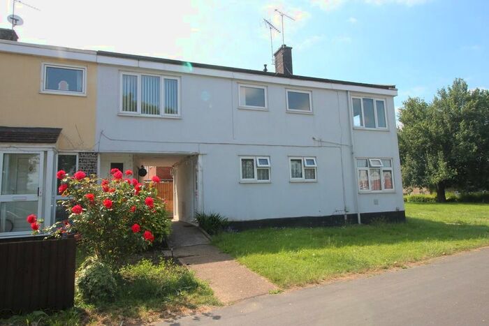 2 Bedroom Flat To Rent In The Gore, Basildon, SS14