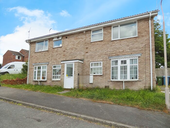 1 Bedroom Apartment To Rent In Holly Court, Forest Town, NG19