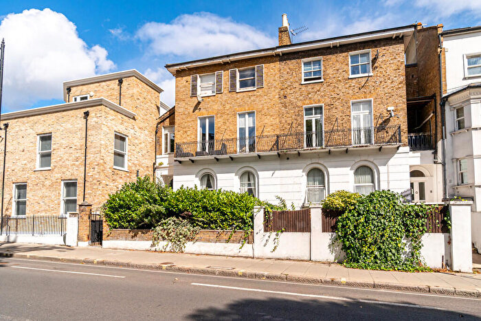 2 Bedroom Apartment For Sale In Haverstock Hill, Chalk Farm, London, NW3