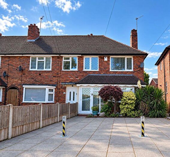 3 Bedroom End Of Terrace House For Sale In Rowdale Road, Great Barr, Birmingham, B42