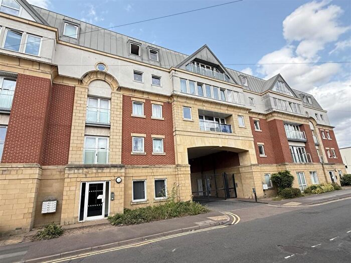 2 Bedroom Apartment For Sale In Curzon Street, Burton-On-Trent, DE14