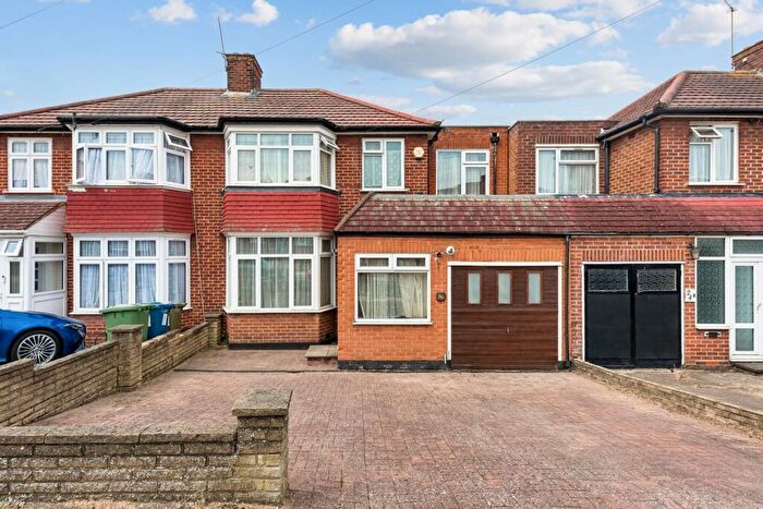 3 Bedroom Semi Detached House For Sale In Thistlecroft Gardens, Stanmore, HA7