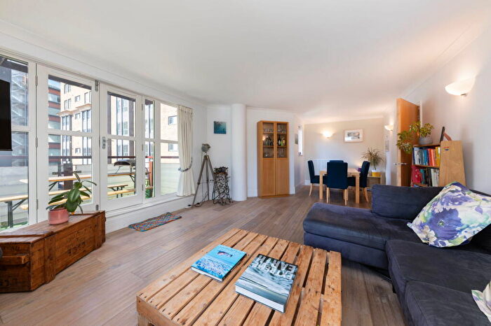 2 Bedroom Flat To Rent In Bermondsey Wall West, London, SE16