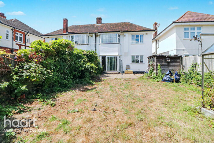 4 Bedroom Semi-Detached House For Sale In Crowstone Road, Westcliff-On-Sea, SS0