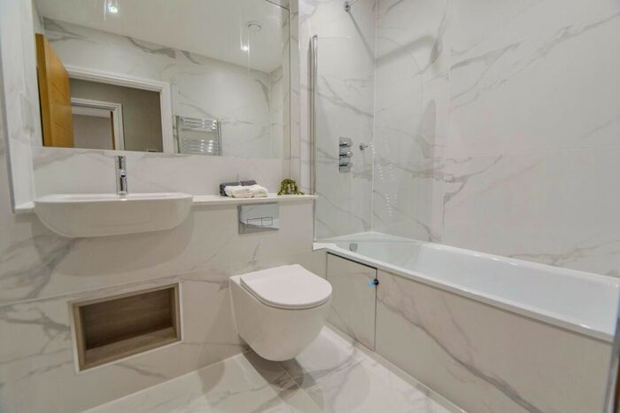 1 Bedroom Apartment To Rent In Station Road, Langley, Berkshire, SL3