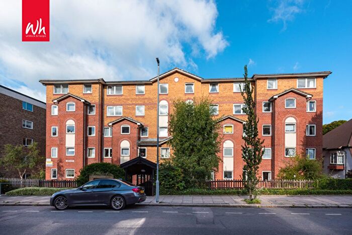 2 Bedroom Flat For Sale In Holland Road, Hove, BN3