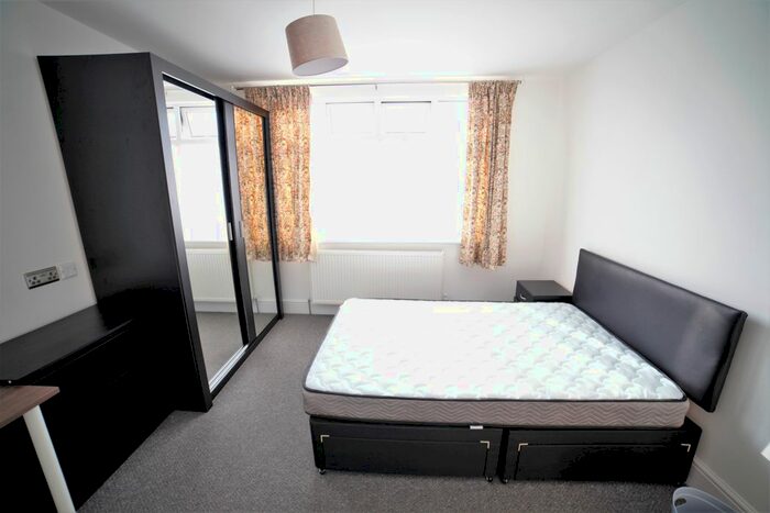 4 Bedroom Terraced House To Rent In Mackie Grove, Filton, Bristol, BS34