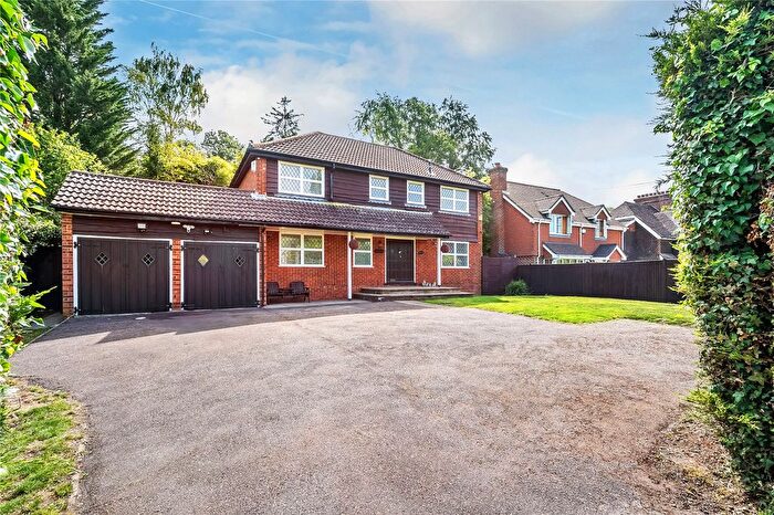 4 Bedroom Detached House For Sale In Old London Road, Badgers Mount, Sevenoaks, Kent, TN14