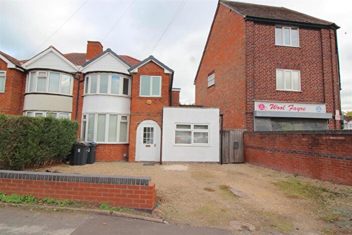 3 Bedroom Semi Detached House For Sale In Church Road, Sheldon, Birmingham, B26
