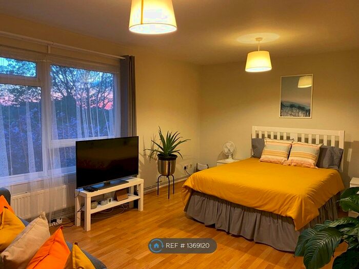 Studio To Rent In Gillray House, Sutton, SM1