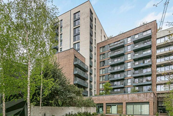 2 Bedroom Flat For Sale In Ascot House, Mill Mead, Staines-Upon-Thames, TW18